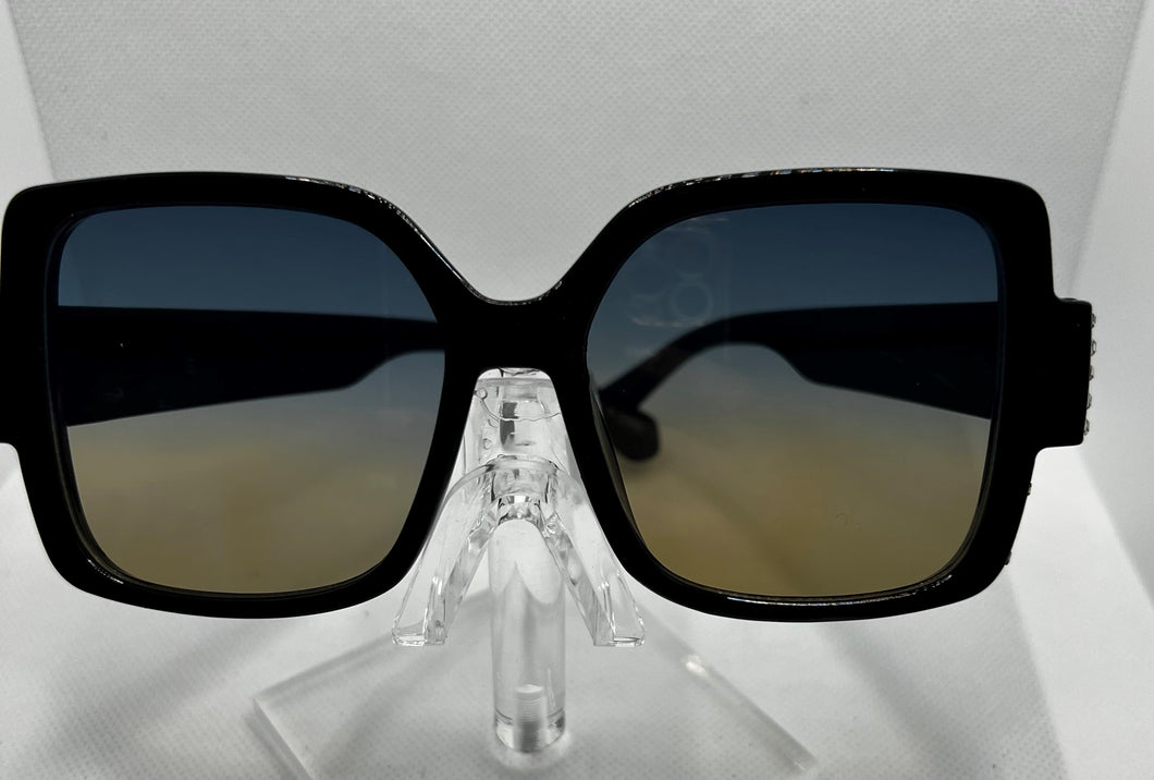 OVERSIZED SQUARE SUNGLASSES