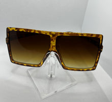 Load image into Gallery viewer, OVERSIZED SQUARE FASHION SUNGLASSWS
